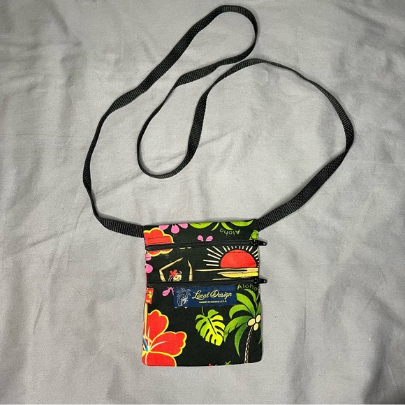 Local Design made in Hawaii tropical pattern mini crossbody bag - Picture 1 of 3